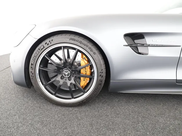 Mercedes-Benz AMG GT R