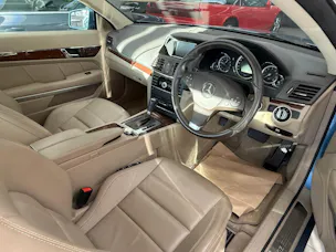 Mercedes-Benz E 350 CGI BlueEfficiency 7G-Tronic
