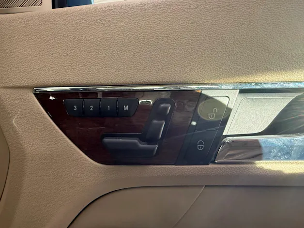 Mercedes-Benz E 350 CGI BlueEfficiency 7G-Tronic