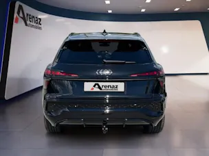 Audi Q3 SUV e-hybrid 200 kW S tronig