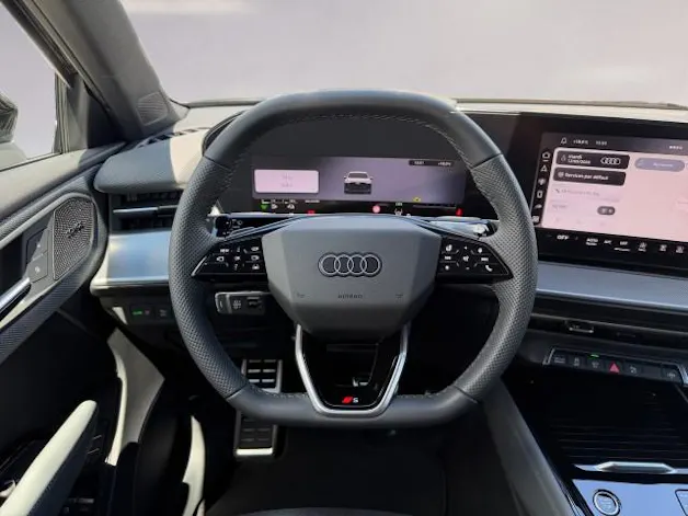 Audi Q3 SUV e-hybrid 200 kW S tronig