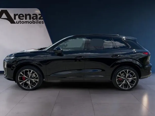 Audi Q3 SUV e-hybrid 200 kW S tronig