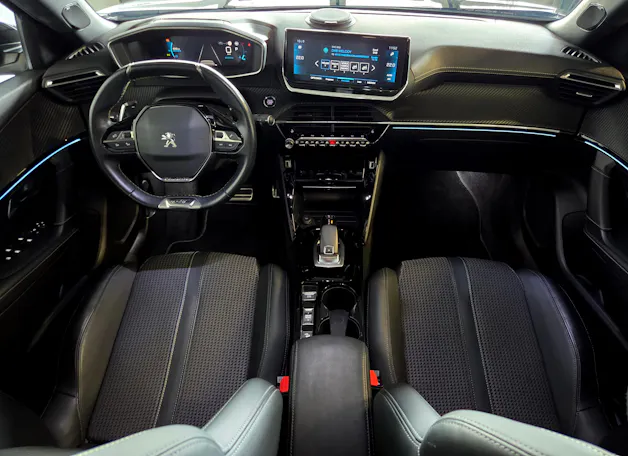 Peugeot 2008 1.2 PureTech 130 GT