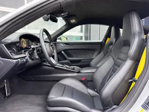 Porsche 911 Carrera 4 GTS