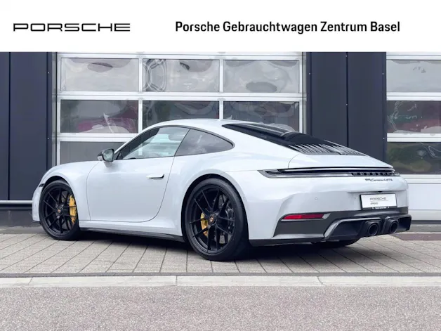 Porsche 911 Carrera 4 GTS