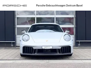 Porsche 911 Carrera 4 GTS