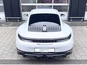 Porsche 911 Carrera 4 GTS