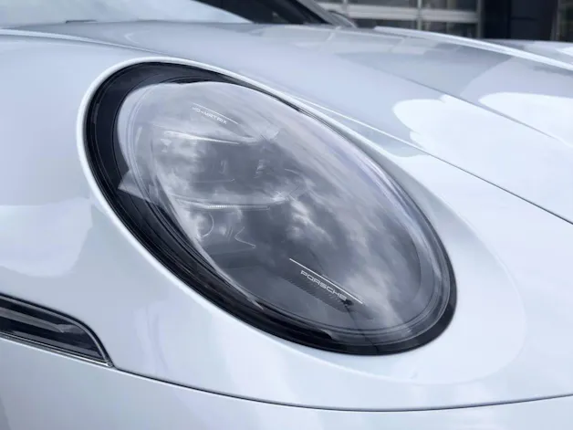 Porsche 911 Carrera 4 GTS