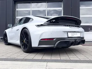 Porsche 911 Carrera 4 GTS