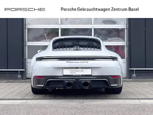 Porsche 911 Carrera 4 GTS