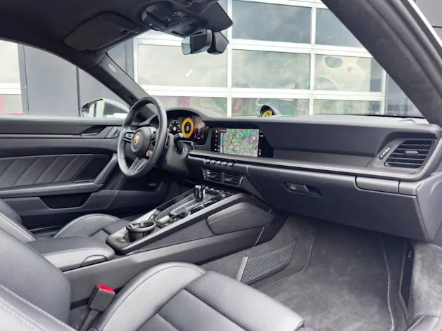 Porsche 911 Carrera 4 GTS