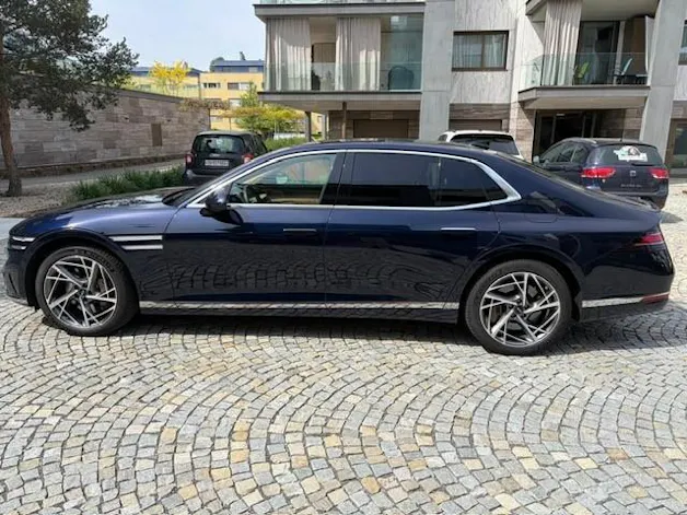 Genesis G90 Luxury Plus