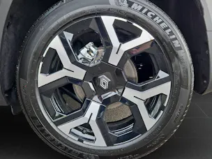 Renault 4 E-Tech Comfort Range techno