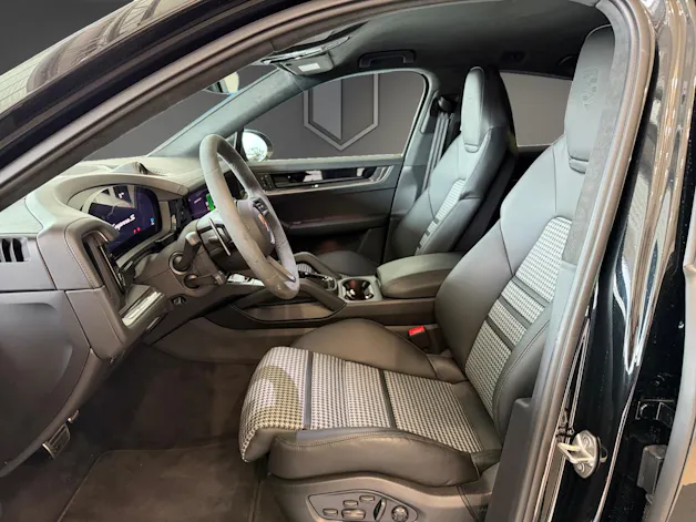 Porsche Cayenne S Coupé E-Hybrid Black Edition Tiptronic