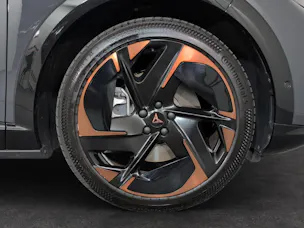 Cupra Tavascan Type 9 77 kWh VZ Adrenaline