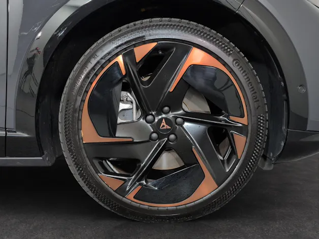 Cupra Tavascan Type 9 77 kWh VZ Adrenaline