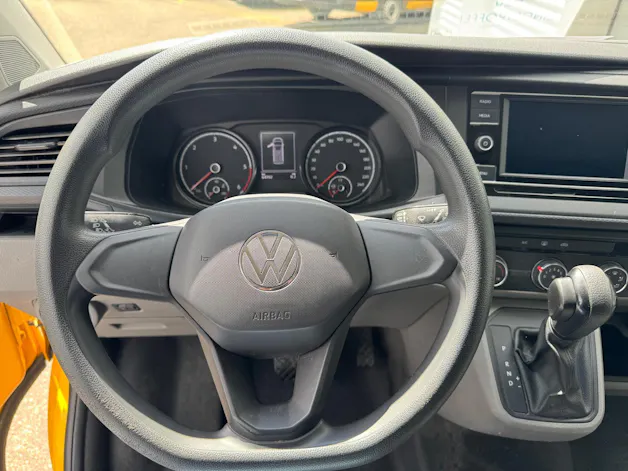VW T6.1 2.0 TDI Kawa DSG mit 2-Schiebetüren + Klima
