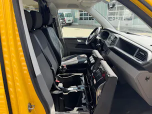 VW T6.1 2.0 TDI Kawa DSG mit 2-Schiebetüren + Klima