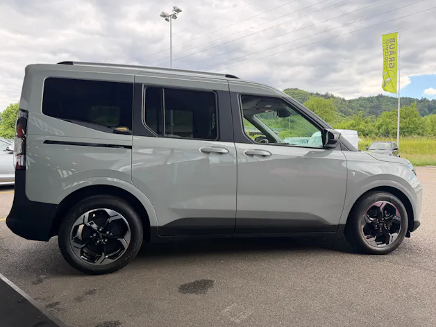Ford Tourneo Courier Elektro 54kWh Titanium