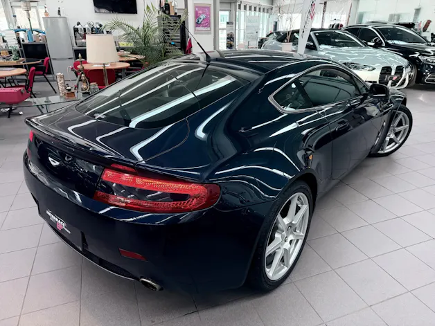 Aston Martin V8 Vantage 4.3