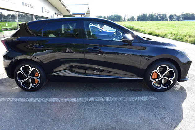 MG 4 EV 64kWh Xpower AWD