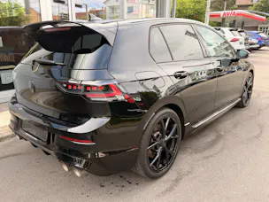 VW Golf 2.0 TSI 333 PS 4MOTION R BLACK EDITION *** AKRAPOVIC ABGAS & PANORAMAGLASDACH ***