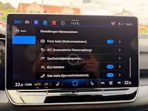 VW Golf 2.0 TSI 333 PS 4MOTION R BLACK EDITION *** AKRAPOVIC ABGAS & PANORAMAGLASDACH ***