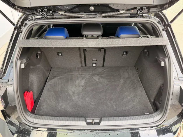 VW Golf 2.0 TSI 333 PS 4MOTION R BLACK EDITION *** AKRAPOVIC ABGAS & PANORAMAGLASDACH ***