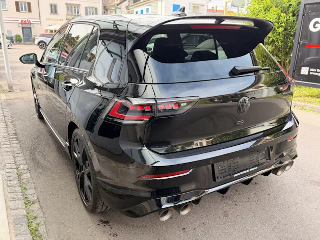 VW Golf 2.0 TSI 333 PS 4MOTION R BLACK EDITION *** AKRAPOVIC ABGAS & PANORAMAGLASDACH ***