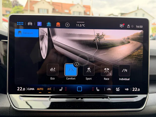 VW Golf 2.0 TSI 333 PS 4MOTION R BLACK EDITION *** AKRAPOVIC ABGAS & PANORAMAGLASDACH ***