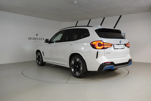 BMW iX3 Impressive
