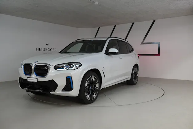 BMW iX3 Impressive
