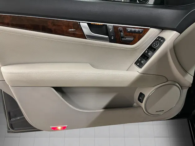Mercedes-Benz C 350 Elégance 4Matic 7G-Tronic