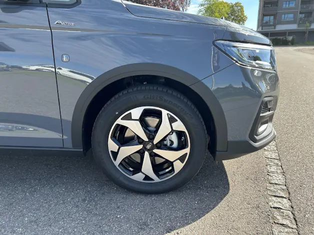 Ford TOURNEO CONNECT Grand 1.5 EcoBoost 150 Active PHEV