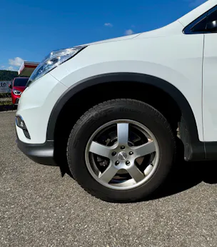Honda CR-V 1.6 i-DTEC Executive 4WD Automatic CH Fahrzeug aus 1. Hand, Unfallfrei, Scheckheftgepflegt, AHK, 8-fach bereift.