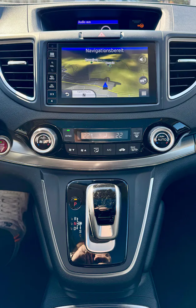 Honda CR-V 1.6 i-DTEC Executive 4WD Automatic CH Fahrzeug aus 1. Hand, Unfallfrei, Scheckheftgepflegt, AHK, 8-fach bereift.