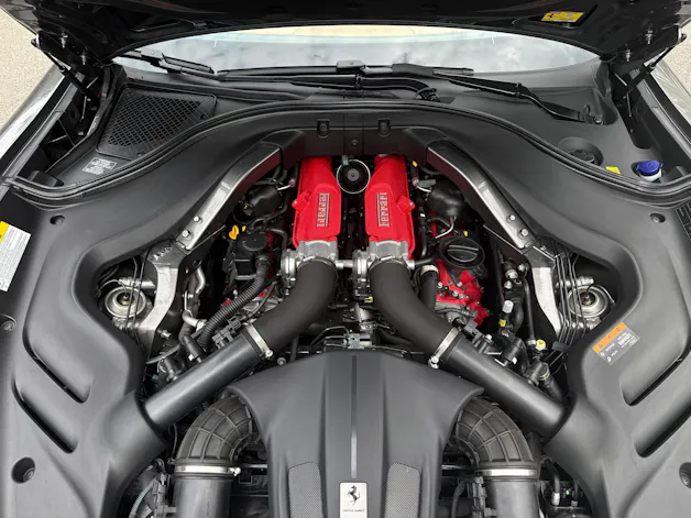 Ferrari Roma 3.9 V8 T
