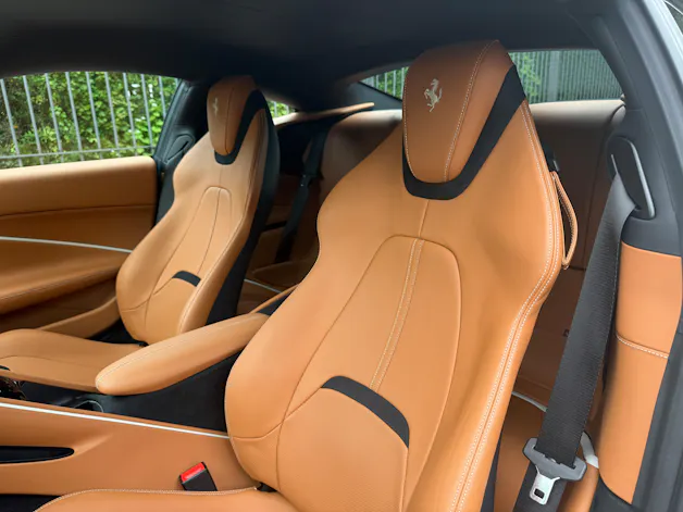 Ferrari Roma 3.9 V8 T