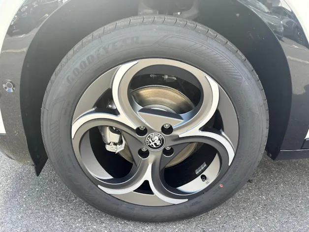 Alfa Romeo Junior 1.2 48V Hybrid Q4 Sport Speciale