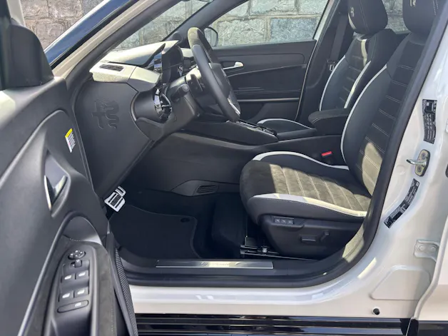 Alfa Romeo Junior 1.2 48V Hybrid Q4 Sport Speciale