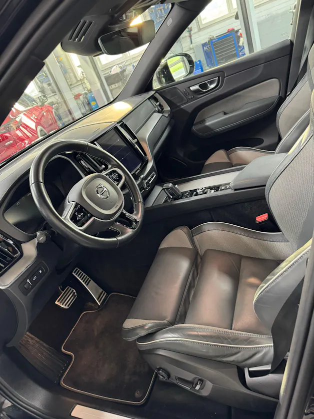 Volvo XC60 T8 eAWD R-Design Geartronic