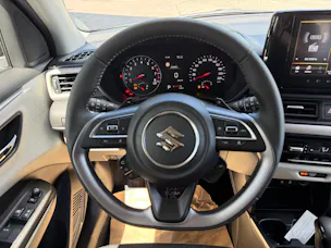 Suzuki Swift 1.2 Sakura Top Hybrid CVT
