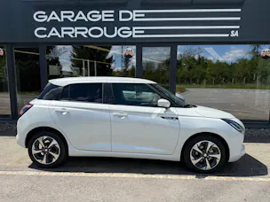 Suzuki Swift 1.2 Sakura Top Hybrid CVT