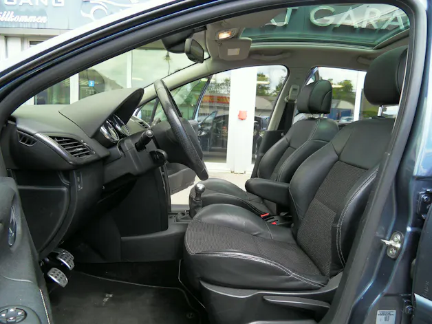Peugeot 207 1.6 16V Turbo Sport