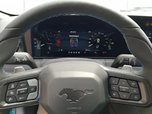 Ford Mustang Coupé 5.0 V8 Dark Horse