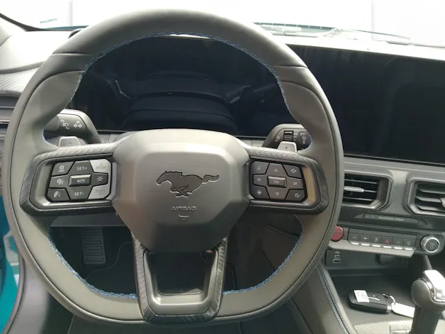 Ford Mustang Coupé 5.0 V8 Dark Horse