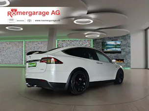Tesla Model X 90 D Performance