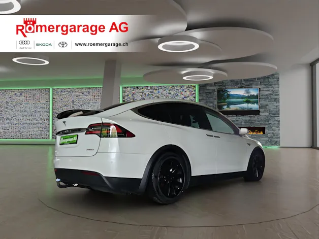 Tesla Model X 90 D Performance