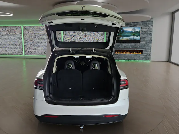 Tesla Model X 90 D Performance