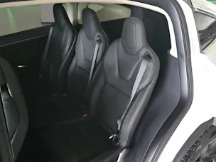 Tesla Model X 90 D Performance